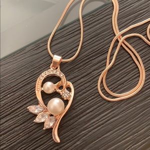 NEW | Gold Crystal Pearl Necklace